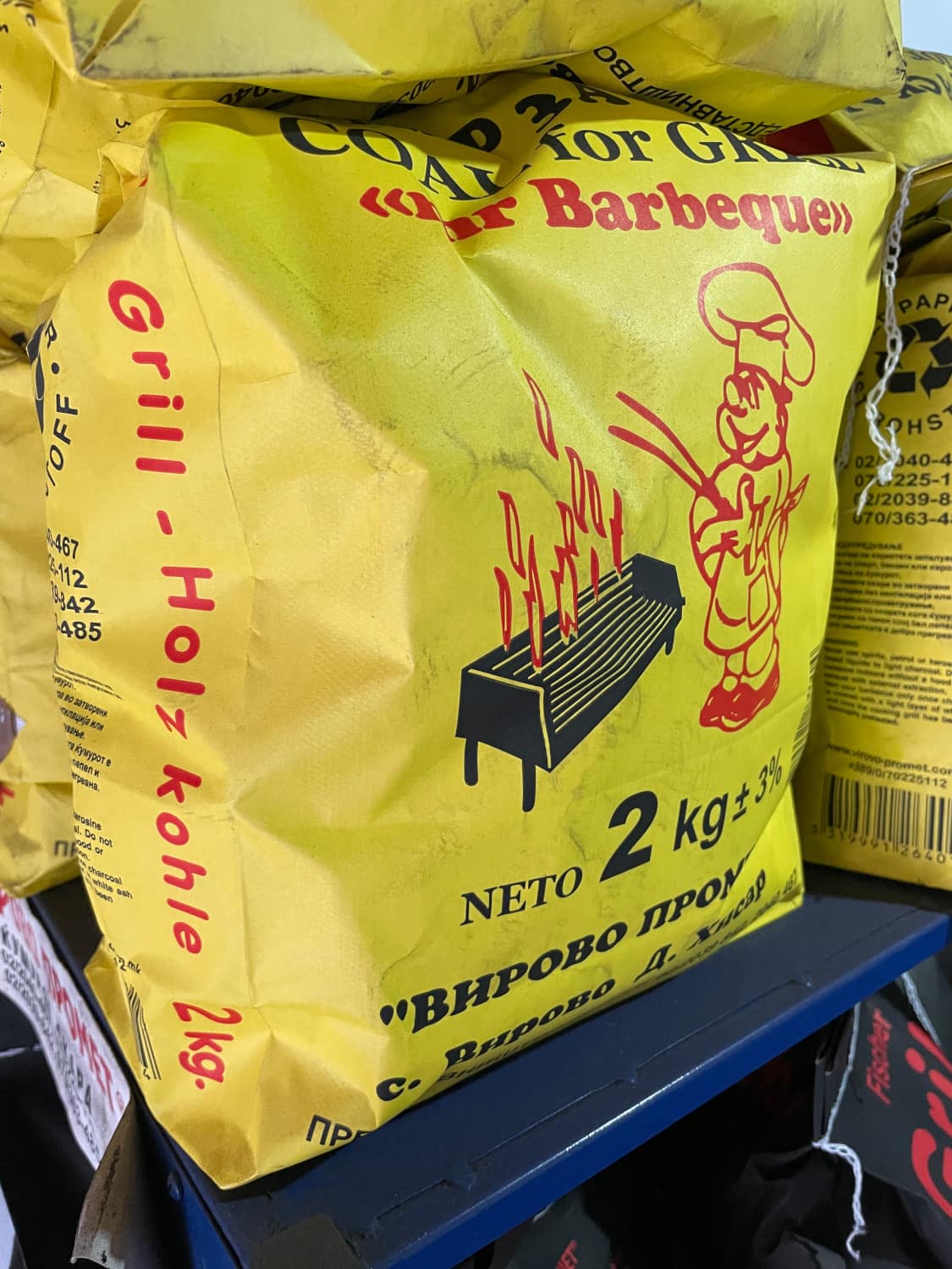 Close-up of a Virovo Promet grill charcoal bag